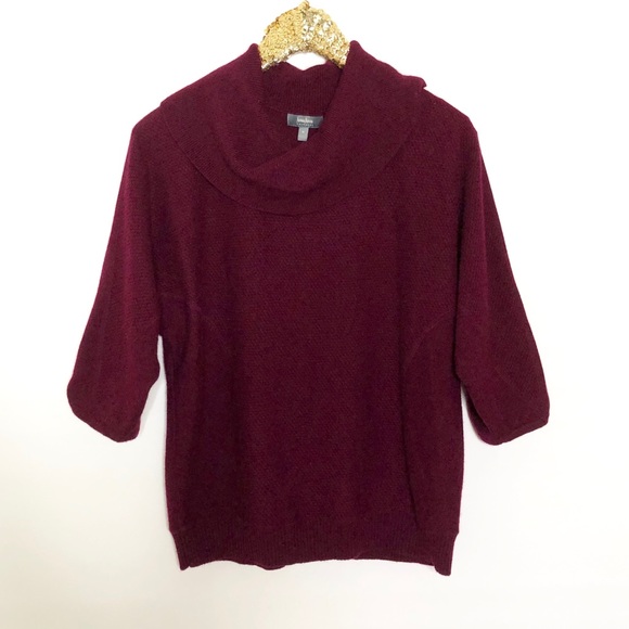 Neiman Marcus Sweaters - 🍁Neiman Marcus 100% Cashmere Button Tab Sweater